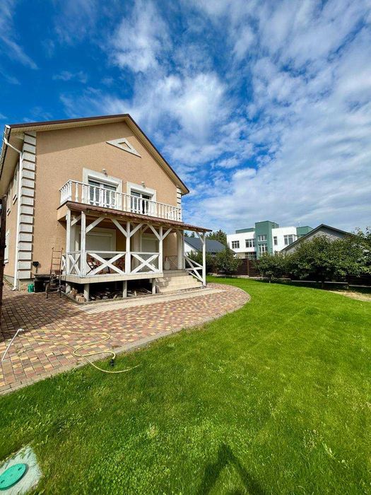 Продаж будинку з дизайнерським ремонтом в Ірпені, вул. Висоцького