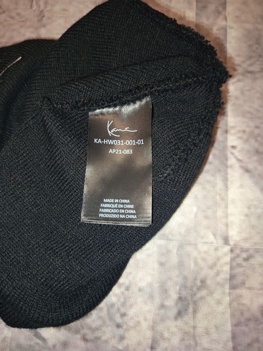 Продам шапку Karl kani Карл кані (не найк)