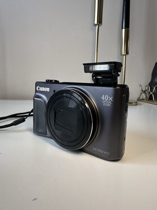 Canon PowerShot SX720HS + acessorios