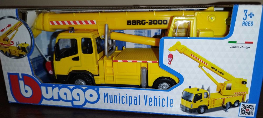 Bburago Municipal VEHICLES CONSTRUCTION Car With Crane.