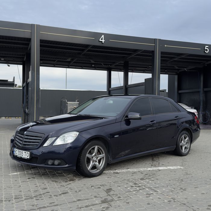 Mercedes 212
