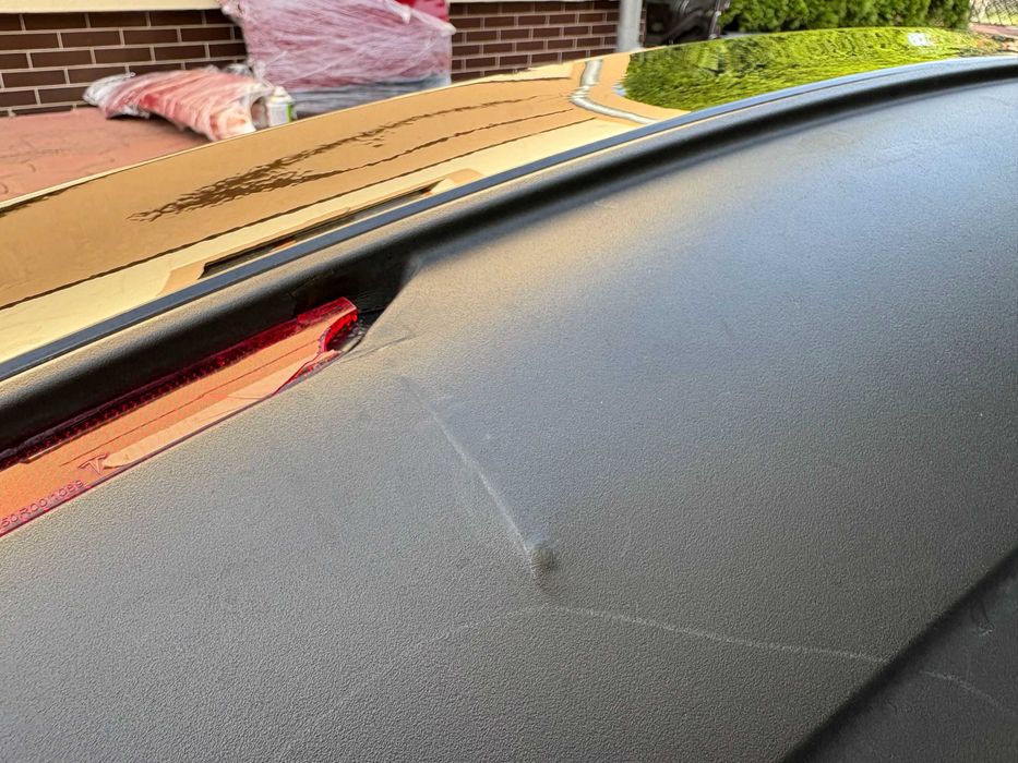 Бампер задній Tesla Model Y без парктроніка