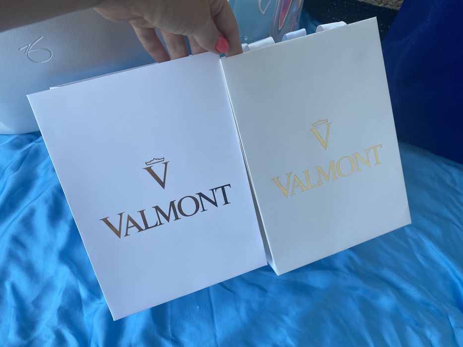 Аксесуари косметики  Valmont, Chanel, Is clinical