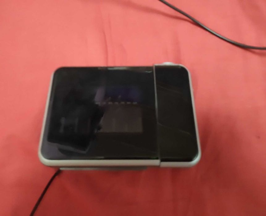 Настольные часы с лазерным проектором и метеостанцией - под ремонт