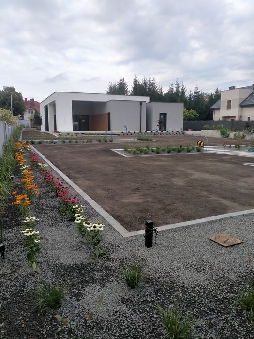 Usługi Ogrodnicze. Zakładanie Ogrodów. Pielęgnacja Ogrodów