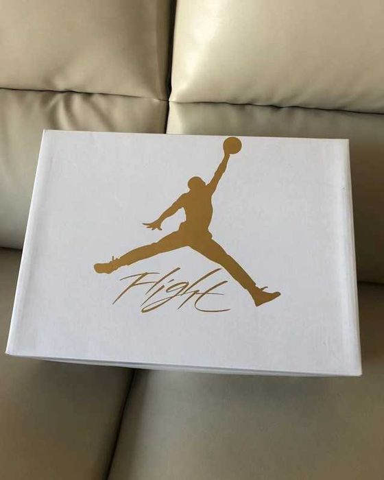Nowe Buty Jordan 4 Retro Metallic Gold r.38