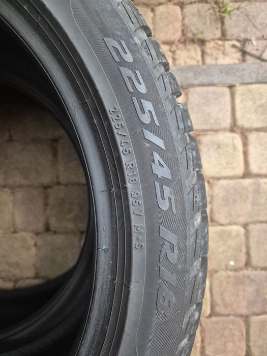 Opony zimowe pirelli winter sottozero 3 225/45 r18 95V
