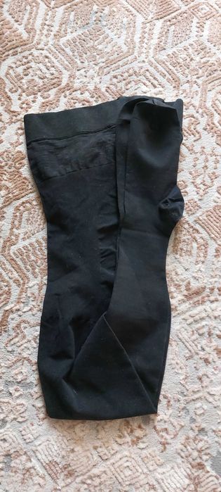 Чорні  та бежеві компресійні колготи фірми Sigvaris  та Memory.