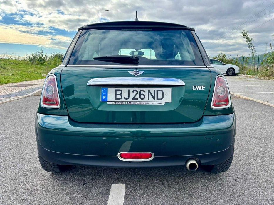 MINI One 1.4 — Edição Especial "60 Years"
