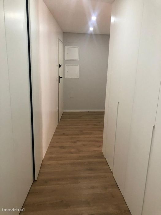 Apartamento T2 c/ terraço e churrasqueira no Centro de Braga.