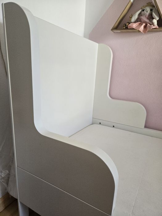 Cama e colchão infantil Ikea