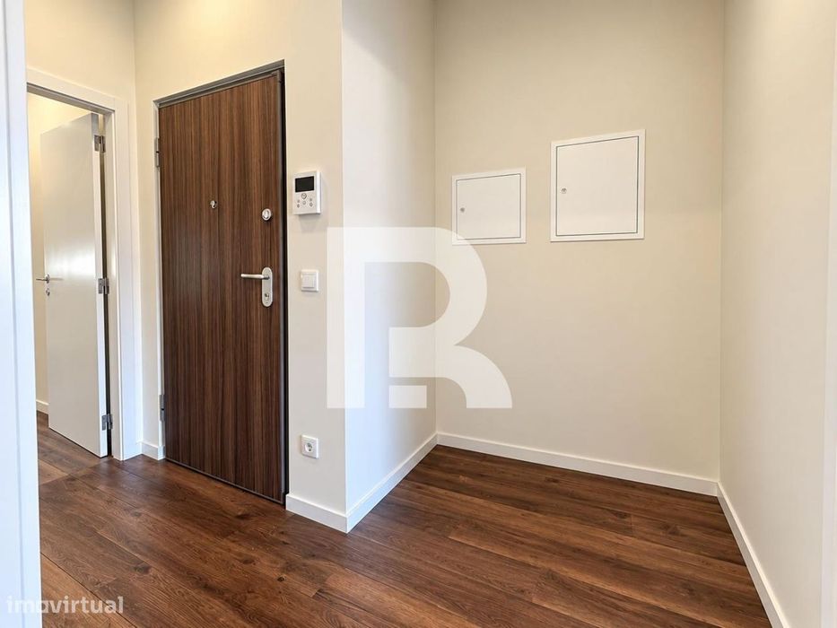 Apartamento T1 Novo na Urbª de Ouressa, Algueirão- Mem Martins