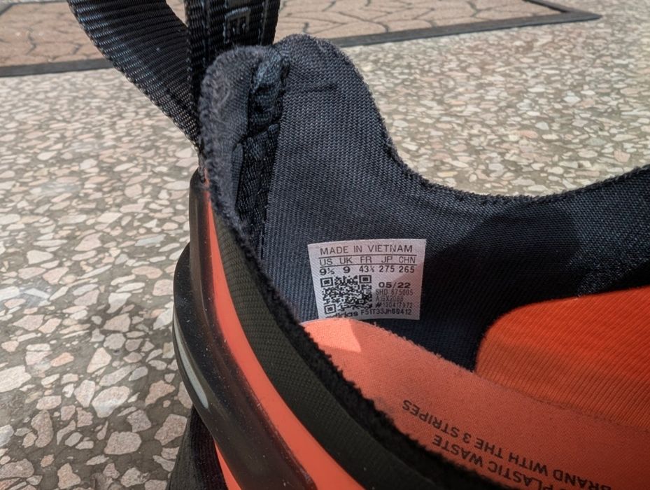Кросівки Adidas 43