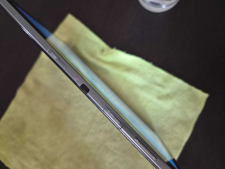 Samsung Galaxy Tab 3 10.1 GT-P5200 3G tablet