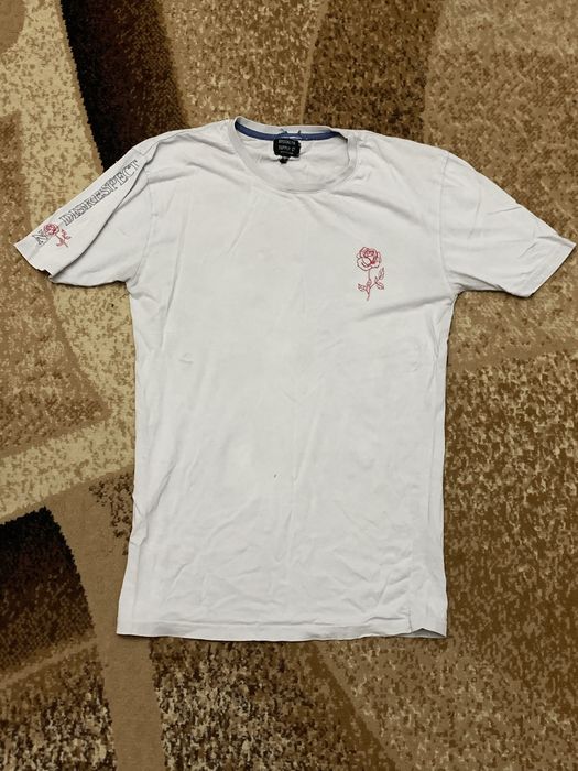 Різні футболки. .