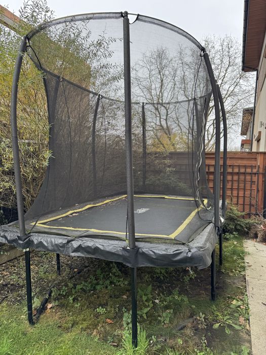 Trampolina Salta Comfort Edition 214 x 305cm w kształcie prostokąta.