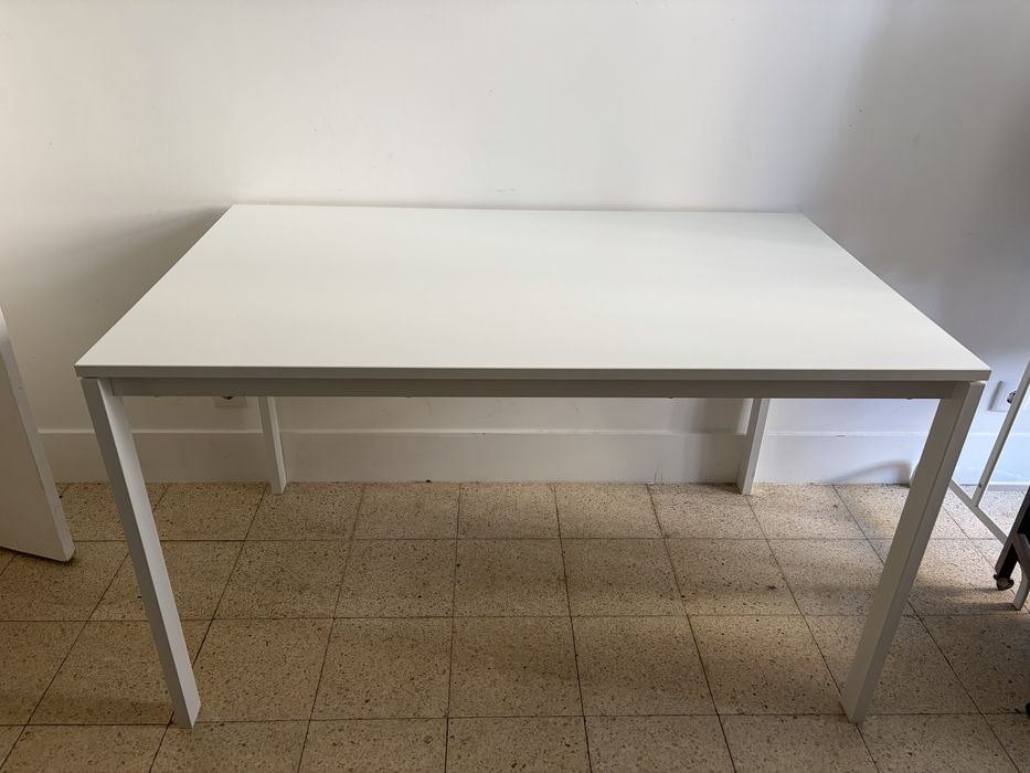 Mesa branca MELLTORP ikea