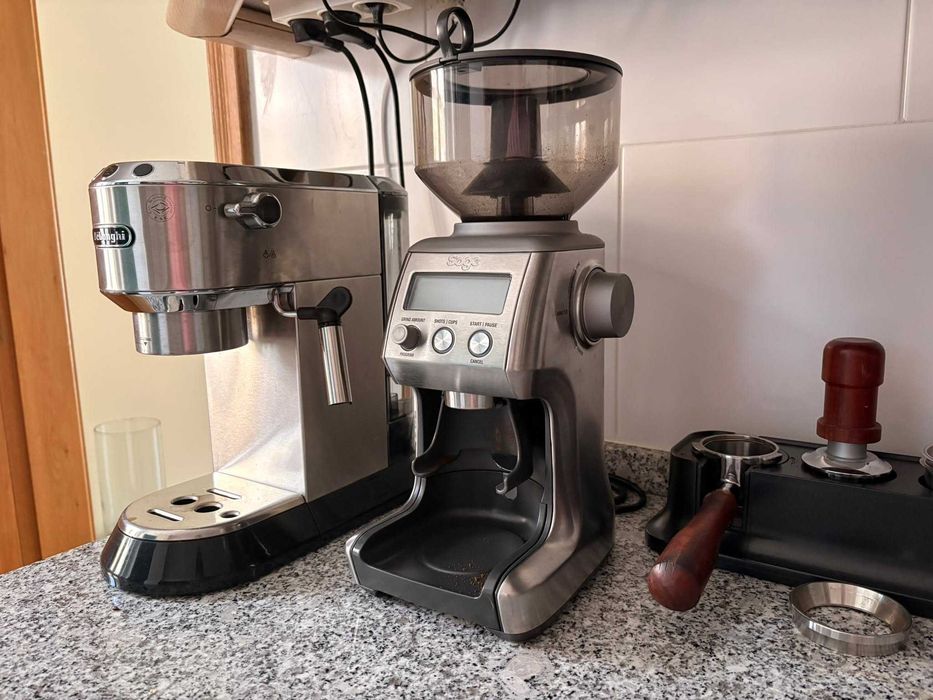 Setup completo Espresso – De'Longhi Dedica + Sage Smart Grinder Pro + acessórios