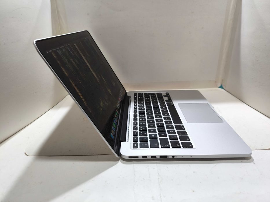 Apple Macbook Pro 13 i5 SSD 256GB 8GB ram Iris Retina