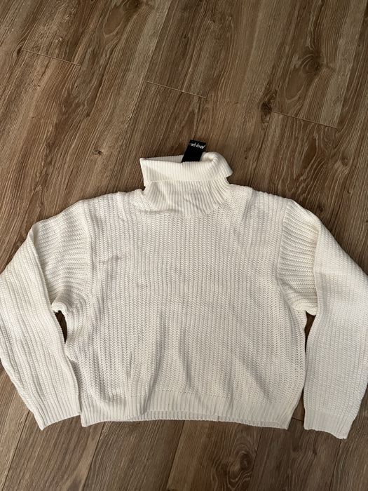 Sweter biały nowy z metką