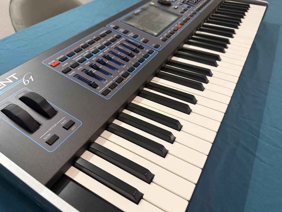 Teclado EVENT 61 como novo