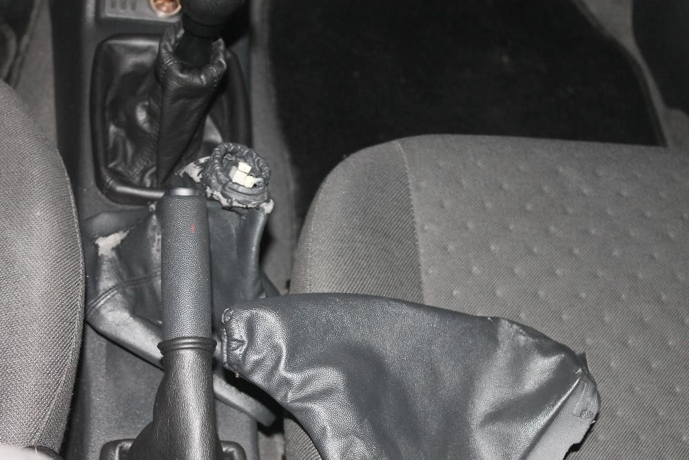 Opel Corsa C Travão de mão e mudanças em pele fole forra cobertura