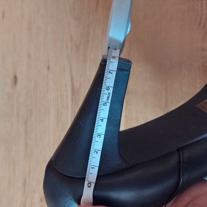 Buty kobiece na koreczku