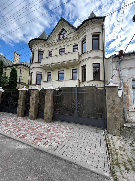 2кім Квартира Люкс Класу + Гараж Центр!