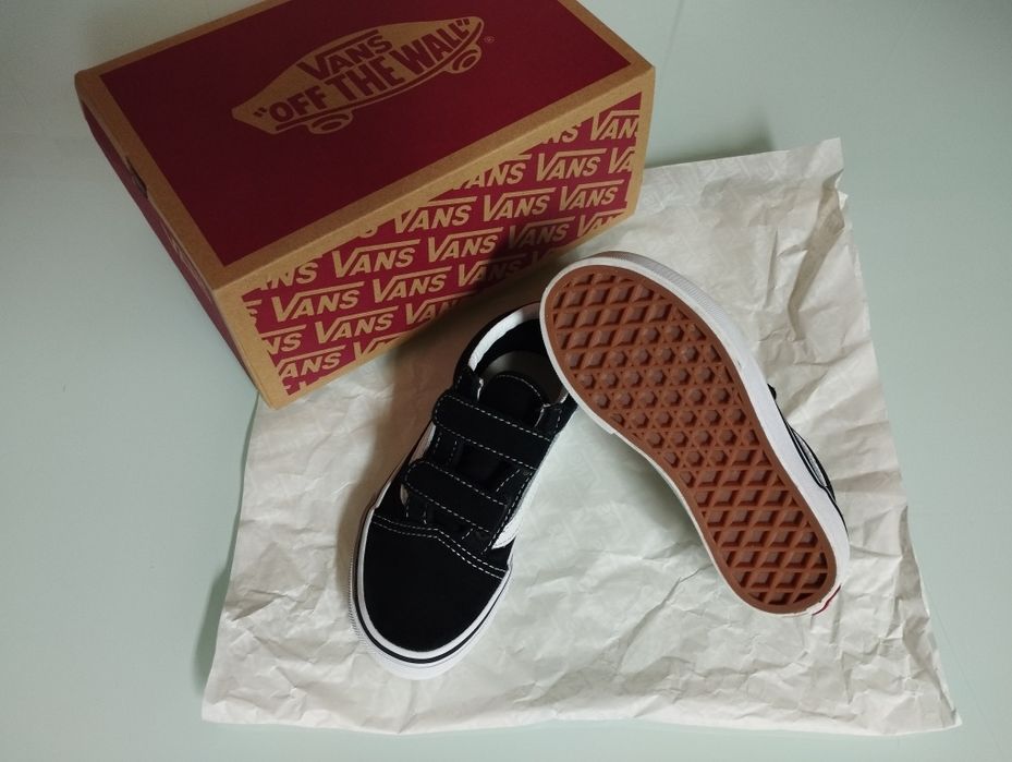 Tênis Vans N.27 NOVOS