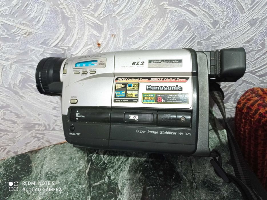 Видеокамера Panasonic.