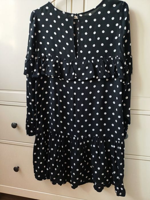 Czarna w kropki sukienka r.S