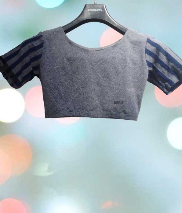 Жіночий фітнес-костюм arisona.