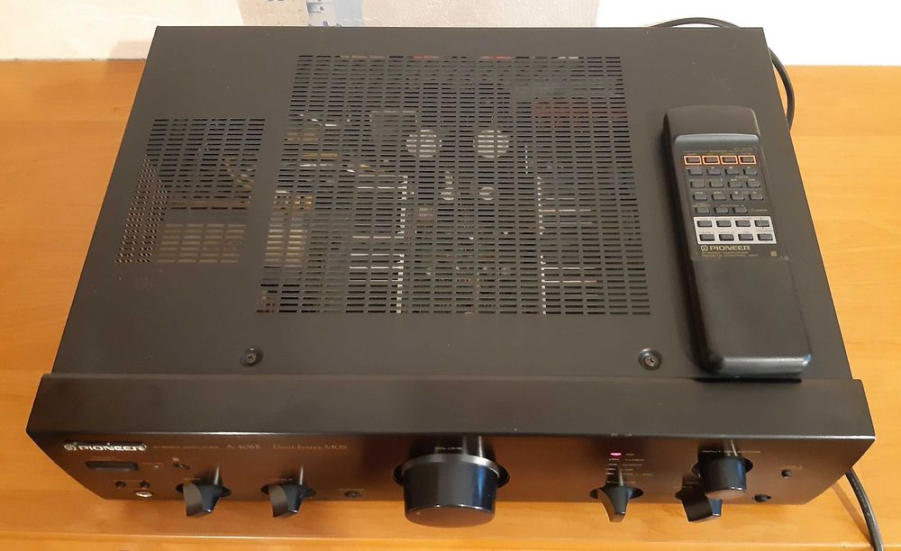 Pioneer Stereo Amplifier A-405R