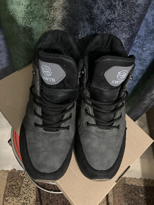 Чоловічі кросівки зимові