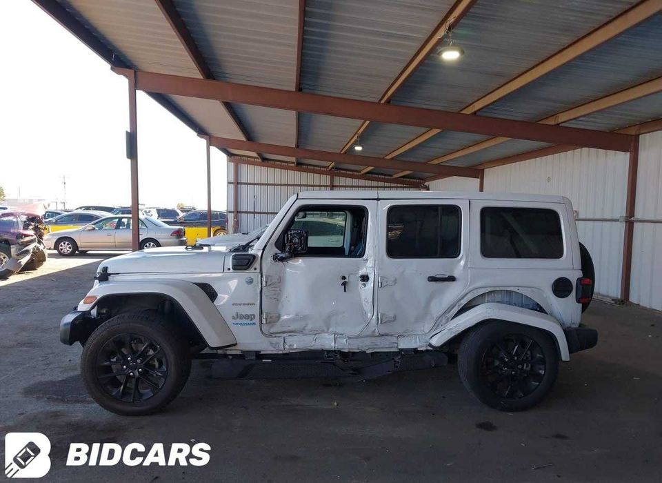 Jeep Wrangler, Unlimited Sahara 4X4 2021 rok 2.0L AWD, części USA.