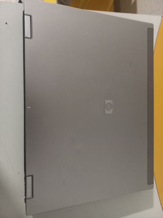 Ноутбук НР elitbook 8530