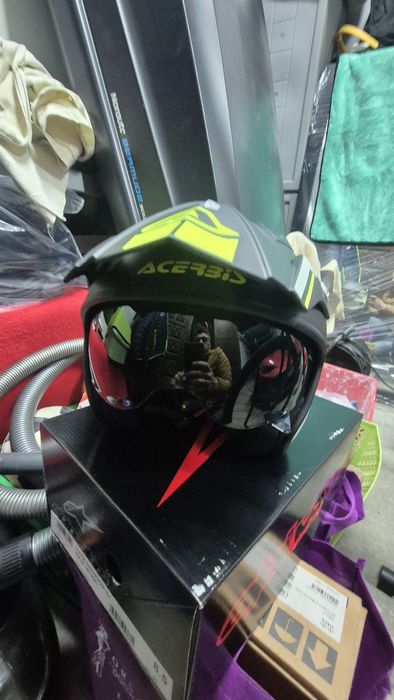 Capacete scorpion,  Ducati logo peak2.0,  blusão Alpinestars e Dainese