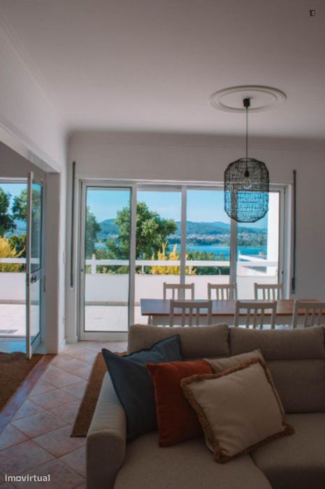 Apartamento com 4 quartos - localizado em Viana do castelo