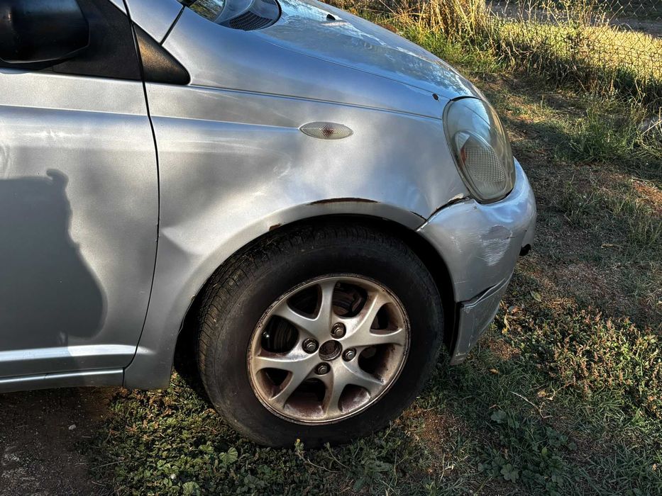 Toyota Yaris 1.0 Base — Fiável e Económico