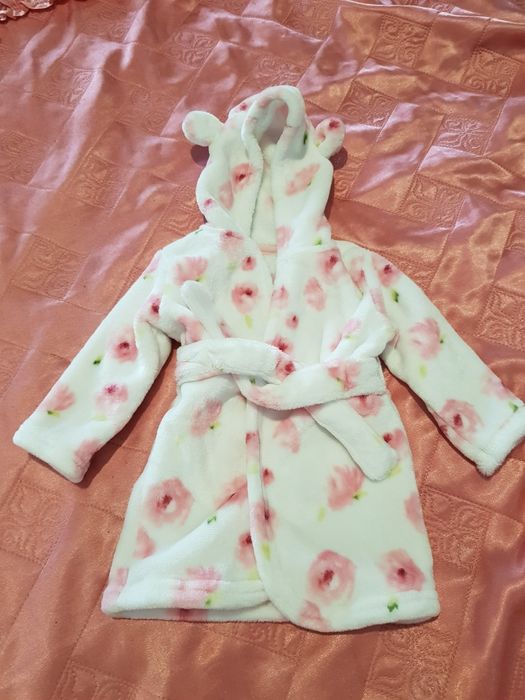 Халатик детский на 3-6 мес