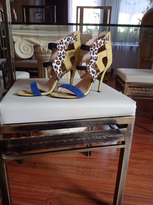 Sandałki na szpilce