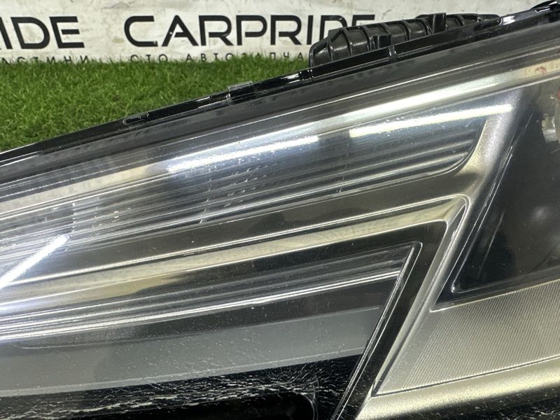 Фара левая AUDI A4 B9 2.0 TFSI 2017