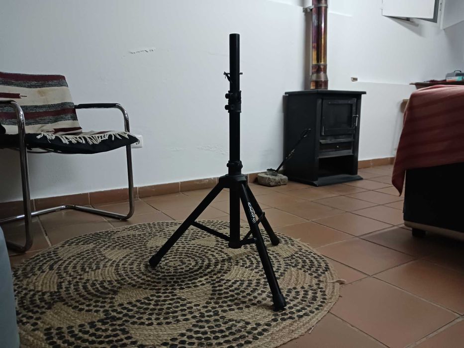 Coluna - SubZero P8A Caixa Acústica Ativa / com tripé