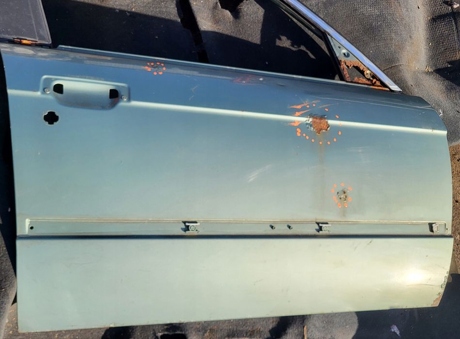 drzwi prawe przednie przód r bmw 3 e30 4d