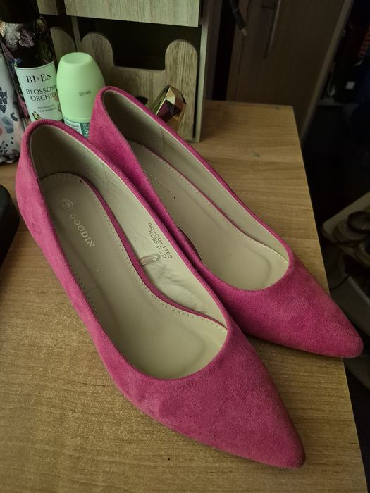 Buty Szpilki w rozmiarze 39