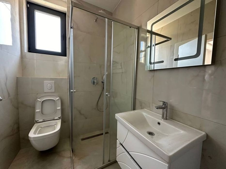 Нова квартира з ремонт в Чорногоріі, м Бар,на березі Адріатичного моря