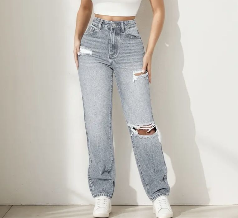 Рвані джинси.