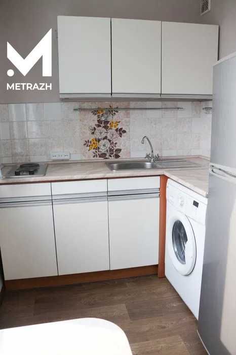 Продам 1- комнатную квартиру 7/10, Алексеевка , Ахсарова 18 ( 89073)
