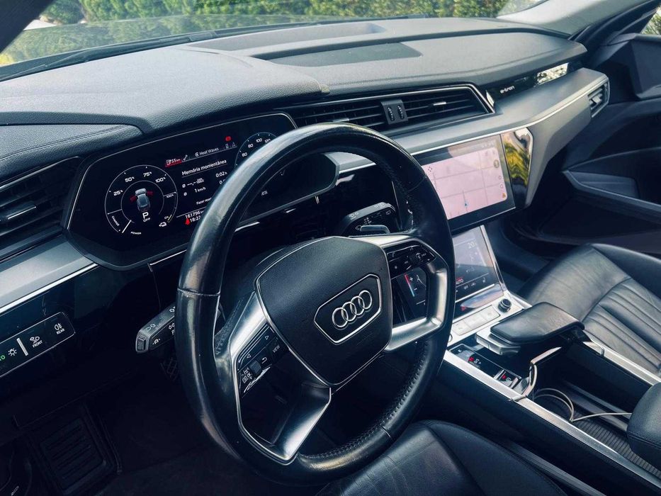 Audi e-tron 50 quattro