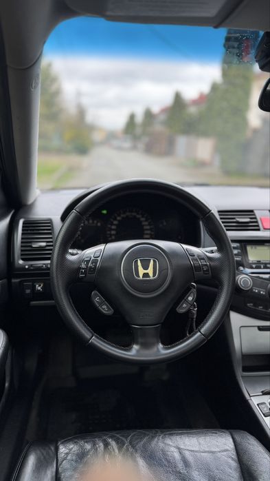Honda Accord 7 автомат газ/бензин